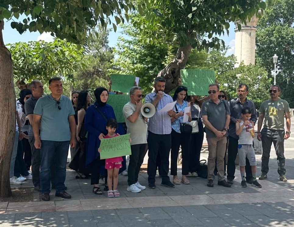 ATAMASI YAPILMAYAN ÖĞRETMENLERİMİZİN EK ATAMA KONTENJANI TALEPLERİYLE İLGİLİ AÇIKLAMALARINA DESTEK VERDİK